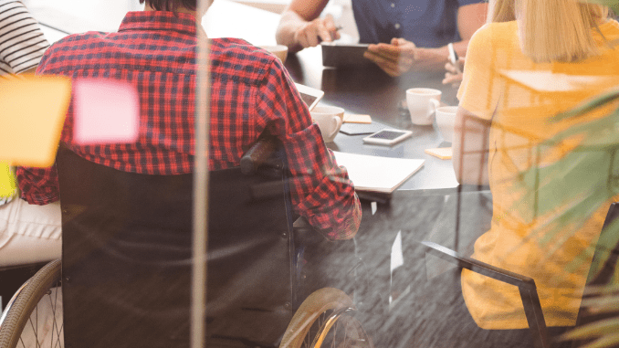 Garantir l’accessibilitat laboral: clau per a la inclusió de les persones amb discapacitat