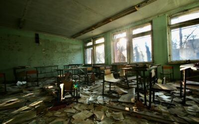 El burqa com a pretext per bombardejar les nenes de l’escola