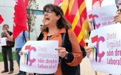 La mobilització davant dels jutjats i l’acord amb Ecoveritas esdevenen un èxit en la defensa del català
