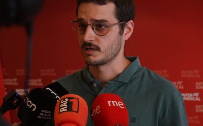 Portem als tribunals la infiltració de mossos en una assemblea de docents per vulnerar drets fonamentals